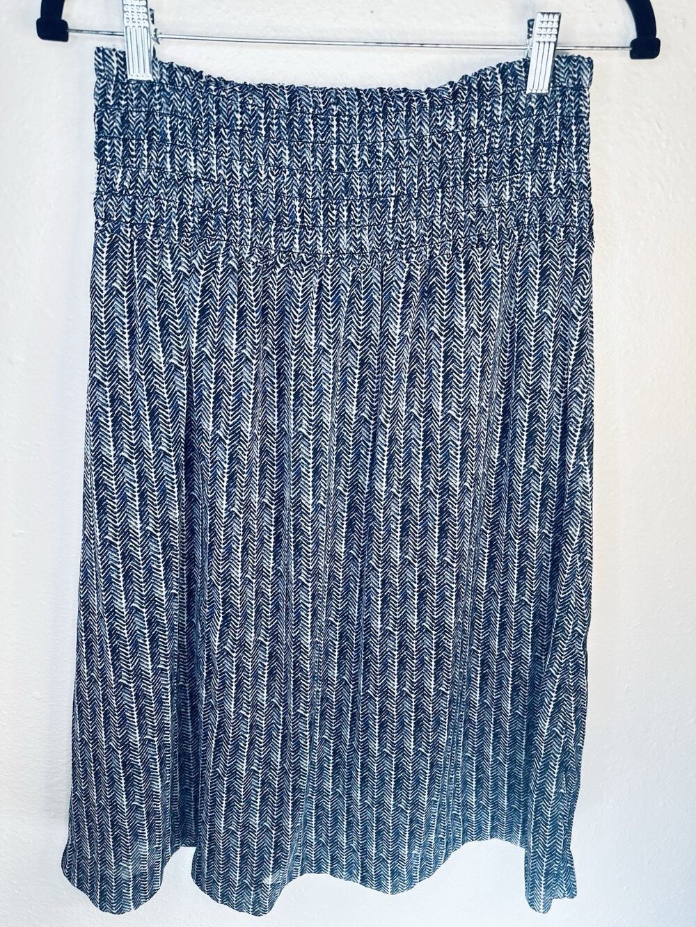 Banana Republic Smock Waist Midi Skirt Blue Herringbone Design XS Boho Office
